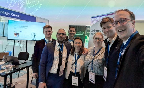 Mitglieder des Surgical AI Hub Germany bei der Masterclass EAES 25 Mitglieder des Surgical AI Hub Germany bei der Masterclass EAES 25